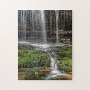 USA, Pennsylvania, Benton. Delikater Wasserfall Puzzle