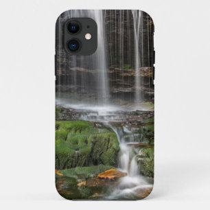 USA, Pennsylvania, Benton. Zarter Wasserfall iPhone 11 Hülle
