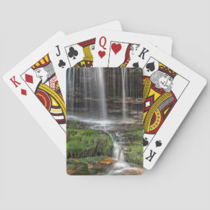 USA, Pennsylvania, Benton. Zarter Wasserfall Spielkarten