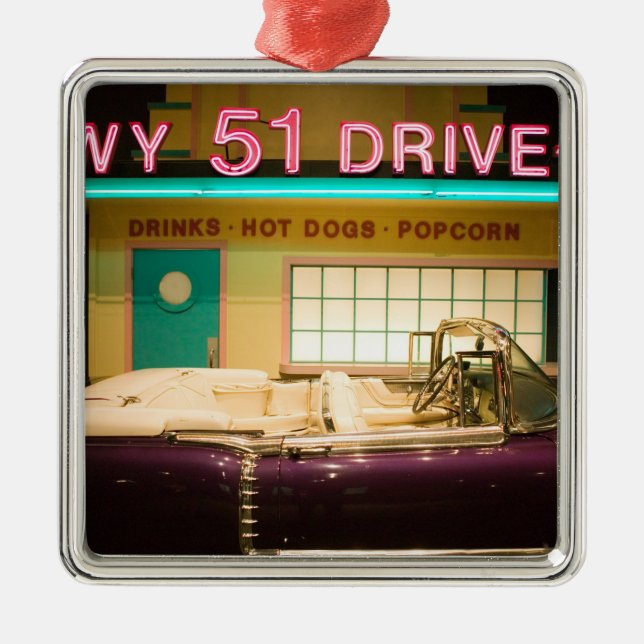 USA, Tennessee, Memphis: Elvis Presley Silbernes Ornament (Vorne)