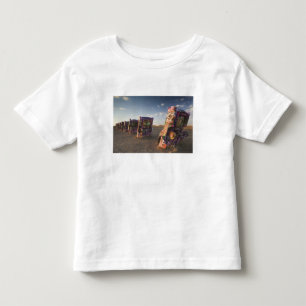 USA, TEXAS, Panhandle-Gebiet, Amarillo: Cadillac 2 Kleinkind T-shirt