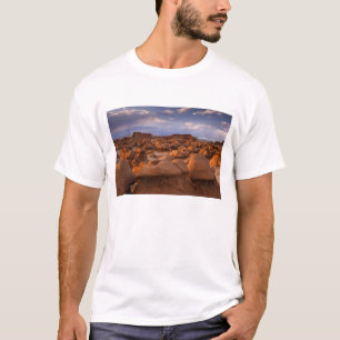 USA; Utah. Blick auf den Goblin Valley State Park T-Shirt