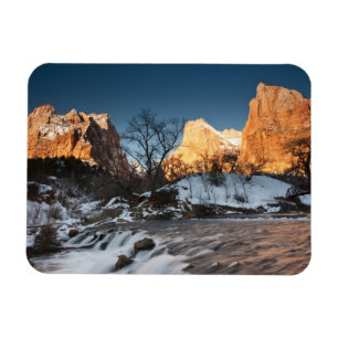 USA, Utah, Zion-Nationalpark. Bergsonneaufgang Magnet