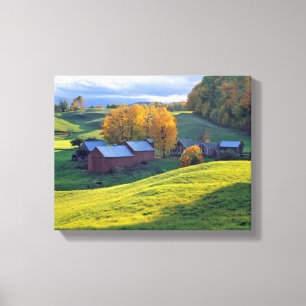 USA, Vermont, Jenne Farm. Rollende grüne Hügel Leinwanddruck