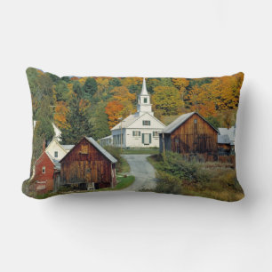 USA, Vermont, Waits River. Herbstlaub fügt hinzu Lendenkissen