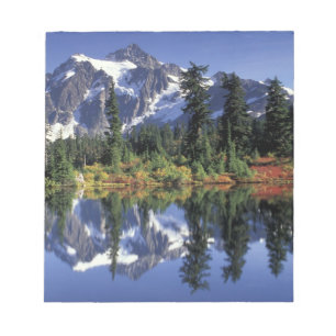 USA, WA, Heather Meadows RA. Mount Shuksan bei Notizblock
