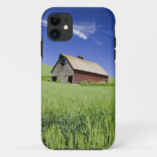 USA, Washington, Altes rotes Farmhaus im Frühjahr Case-Mate iPhone Hülle