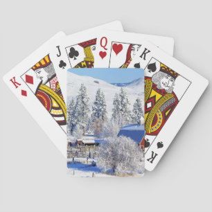 USA, Washington, Methow Valley, Scheunen in Spielkarten