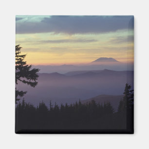 USA, Washington. Mount St. Helens gesehen durch Magnet