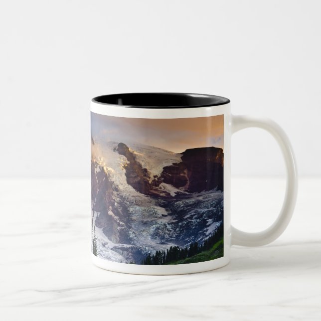USA, Washington, Rainier. Morgensonne Zweifarbige Tasse (Rechts)
