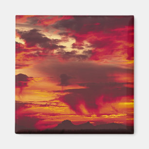 USA, Washington, Seattle. Sunrise Magnet