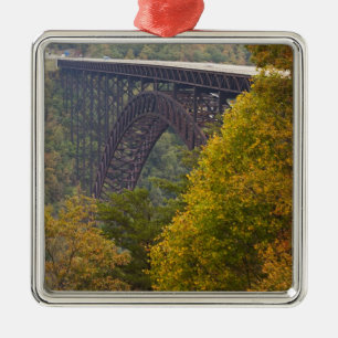 USA, West Virginia, Fayetteville. New River Silbernes Ornament