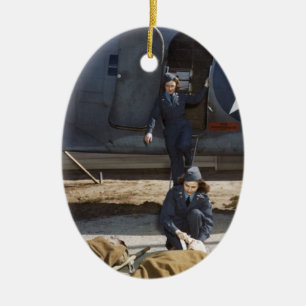 USAAF Flight Nurses and Medic Gekümmert für Verwun Keramik Ornament