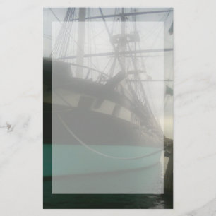 USS Constellation Briefpapier