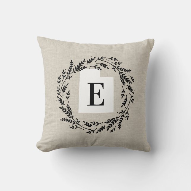 Utah Rustic Wreath Monogram Throw Pillow Kissen (Vorderseite)