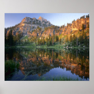UTAH. USA. Der Mt. Magog spiegelt sich im White Pi Poster
