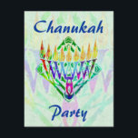 V Menorah Chanukah Party Einladungen<br><div class="desc">Buntes gemaltes menorah mit abstraktem grünem gemustertem Hintergrund. Chanukah Entwurf. Kundenspezifische Einladungen - fügen Sie einfach Ihre eigenen Informationen in den zur Verfügung gestellten Räumen hinzu.</div>