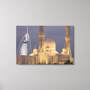 VAE, Dubai. Moschee am Abend mit Burj al Arab Leinwanddruck