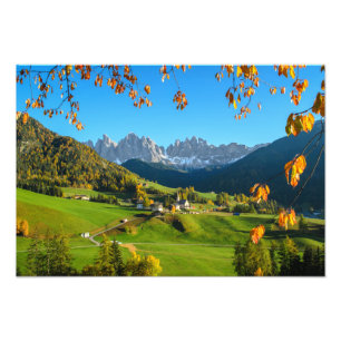 Val Di Funes-Tal mit Herbst-Blätter drucken Fotodruck