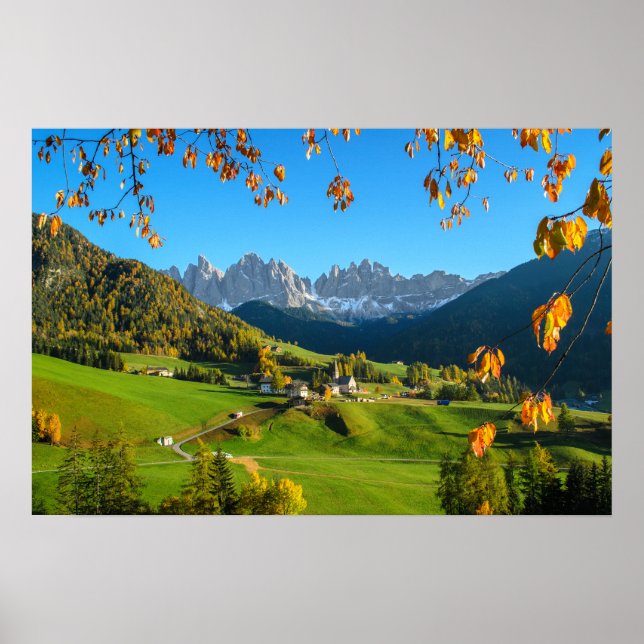 Val di Funes Tal mit Herbstblättern Poster (Vorne)