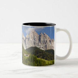 Val di Funes, Villnosstal, Dolomiten, Italien Zweifarbige Tasse