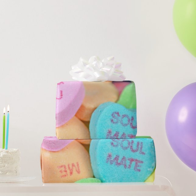 Valentine Candy Hearts Geschenkpapier (Partygeschenke)