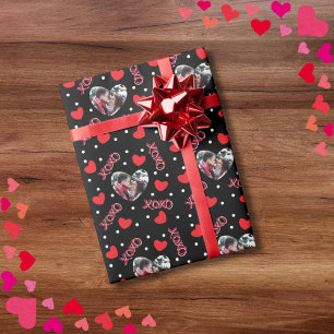 Valentine Custom Foto Liebe Herz xoxo auf schwarz Geschenkpapier