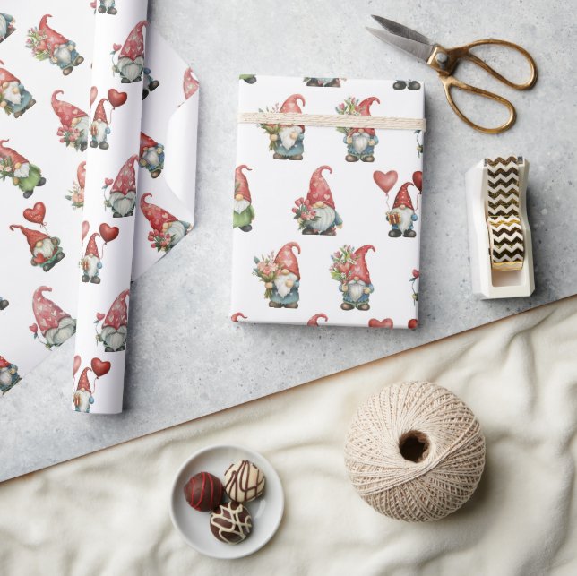 Valentine Gnomes on White Geschenkpapier (Kunsthandwerk)