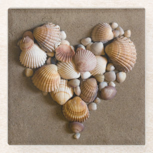 Valentine-Herz gemacht mit Muscheln Glasuntersetzer