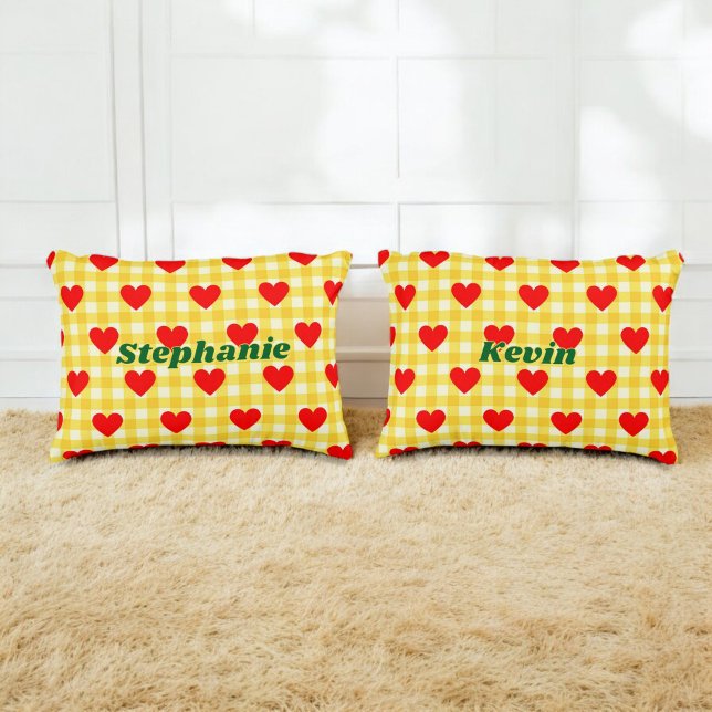 Valentine Red Heart Yellow Gingham Couple Gift Dekokissen (Valentine Red Heart Yellow Gingham Couple Gift Accent Pillow)