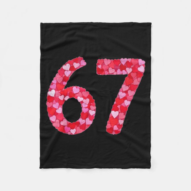 Valentine’s Day 67 Meme Filled With Hearts Funny S Fleecedecke (Vorderseite)