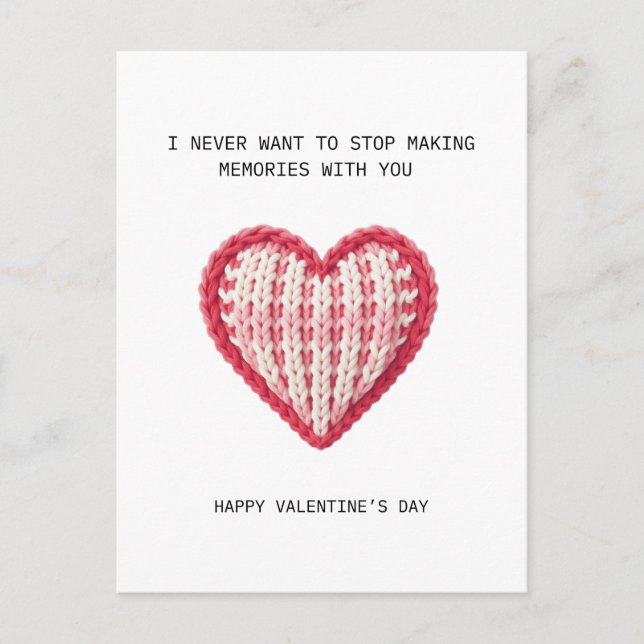 Valentine’s Day Card – Knit Heart Design Postkarte (Vorderseite)