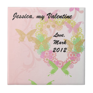 Valentine Tile mit Blumenherz und Schmetterlingen Fliese