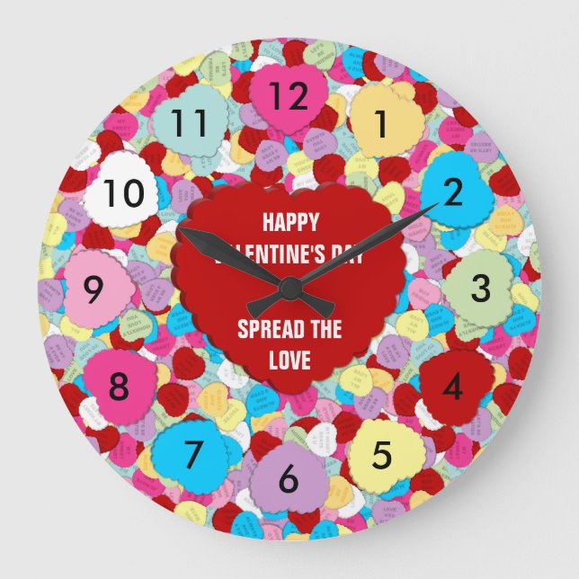Valentines Candy Hearts Round Wall Clock Große Wanduhr (Vorderseite)