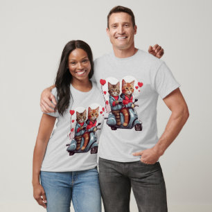 Valentine's Day Cat auf einem Scooter 12k Design T-Shirt