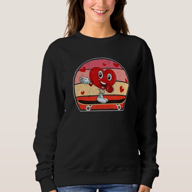 Valentines Day Heart Riding Skateboard  Skater Cou Sweatshirt (Vorderseite)