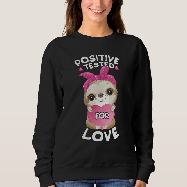 Valentine's day sloth with pink heart for her sweatshirt (Vorderseite)