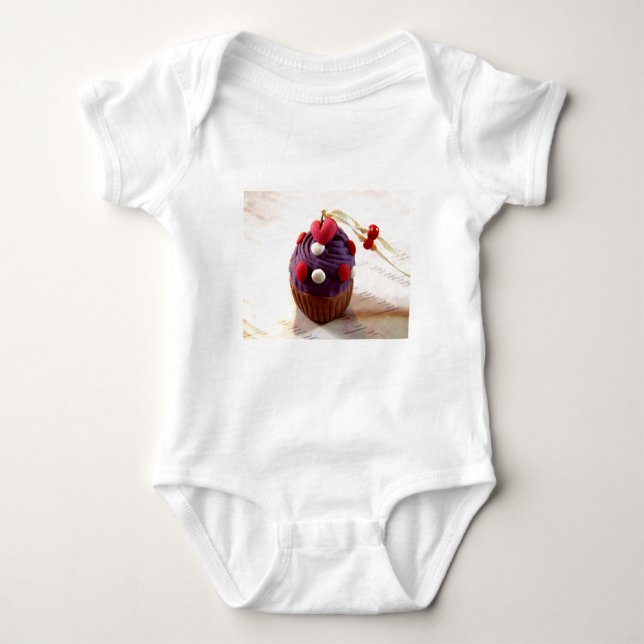 Valentinsgruß-kleiner Kuchen Baby Strampler (Vorderseite)