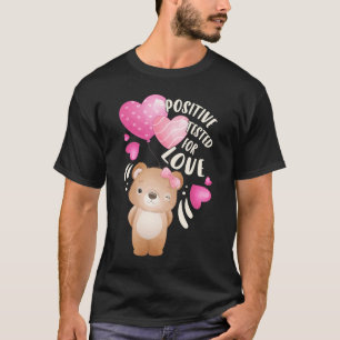 Valentinstag Bärenmädchen mit Herzen T-Shirt