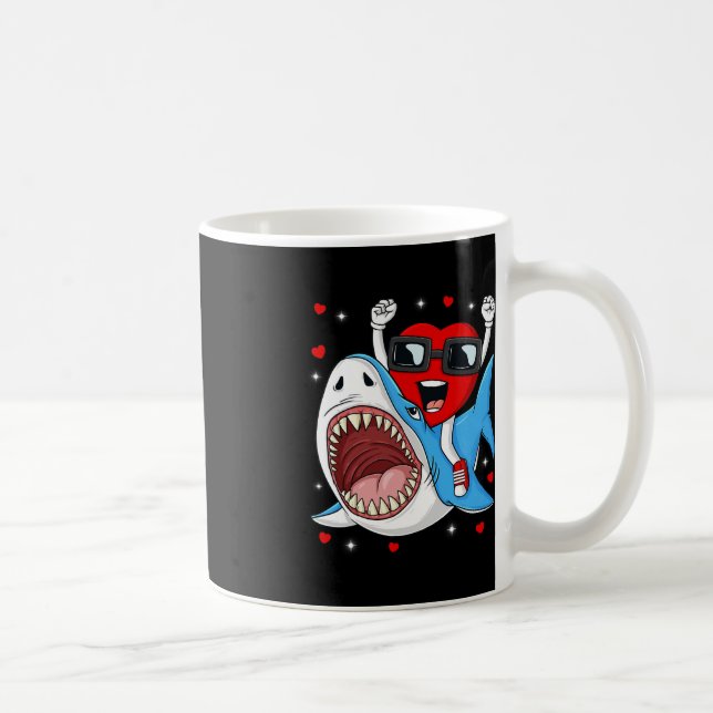 Valentinstag Heart Riding Shark Fun Kleinkind Boys Kaffeetasse (Rechts)