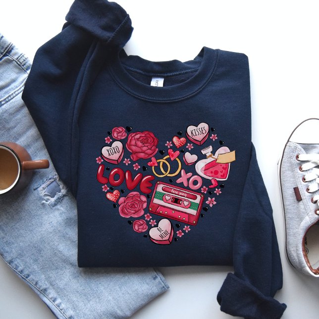 Valentinstag Herzchen Shirt, Valentingeschenk Sweatshirt (Von Creator hochgeladen)