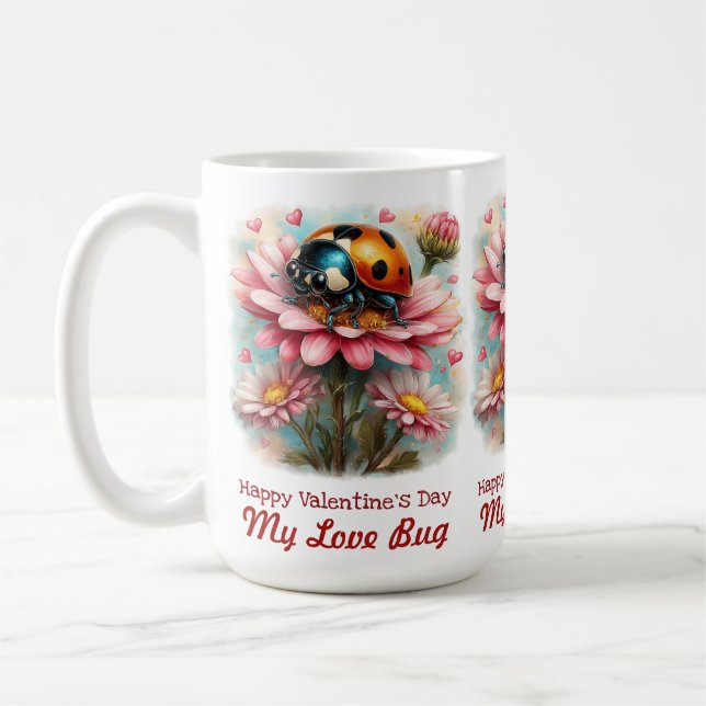 Valentinstag-Liebeskäfer auf Blütenrose Kaffeetasse (Links)