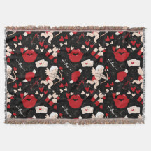 Valentinstag-Muster auf schwarzem Hintergrund