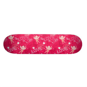 Valentinstag-Muster mit Amor Skateboard