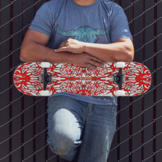 Valentinstag Rotes Herz Stammes-Tattoo Skateboard