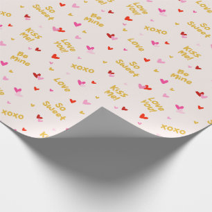 Valentinstag Text und Herz auf Creme Geschenkpapier