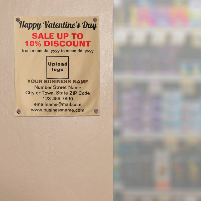 Valentinverkauf im Geschäft mit hellbraunem Tapiss Wandteppich (Business Valentine sale on light brown tapestry. Signage to attract more customers.)