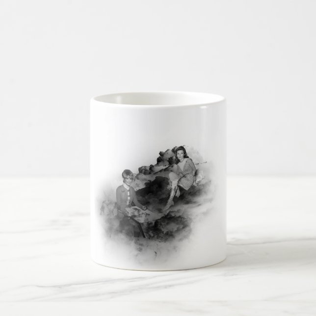 Valery Betty Tasse (Mittel)