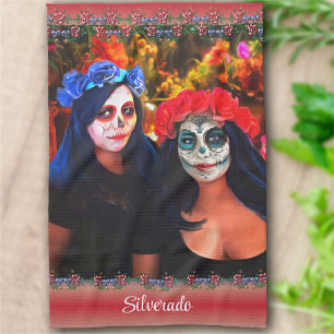 Vallarta Catrinas mit Blumen und Kerzen 1718 Geschirrtuch