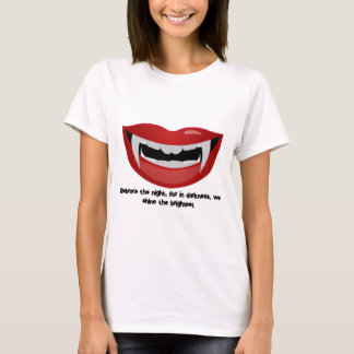 Vampir Mund mit Reißzähnen und Zähnen T-Shirt
